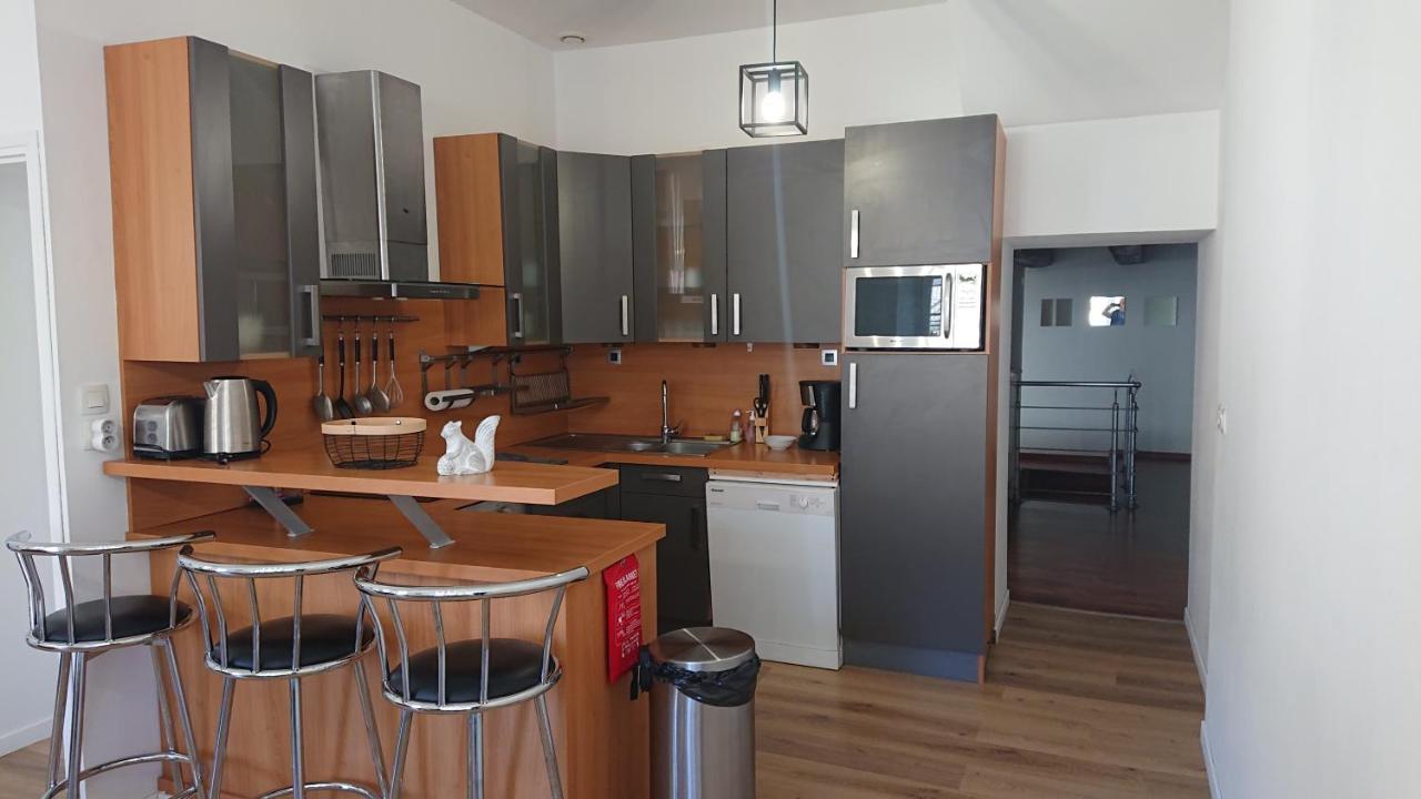Grande Maison De Ville Renovee,Au Coeur Du Village Вилар-де-Лан Екстериор снимка