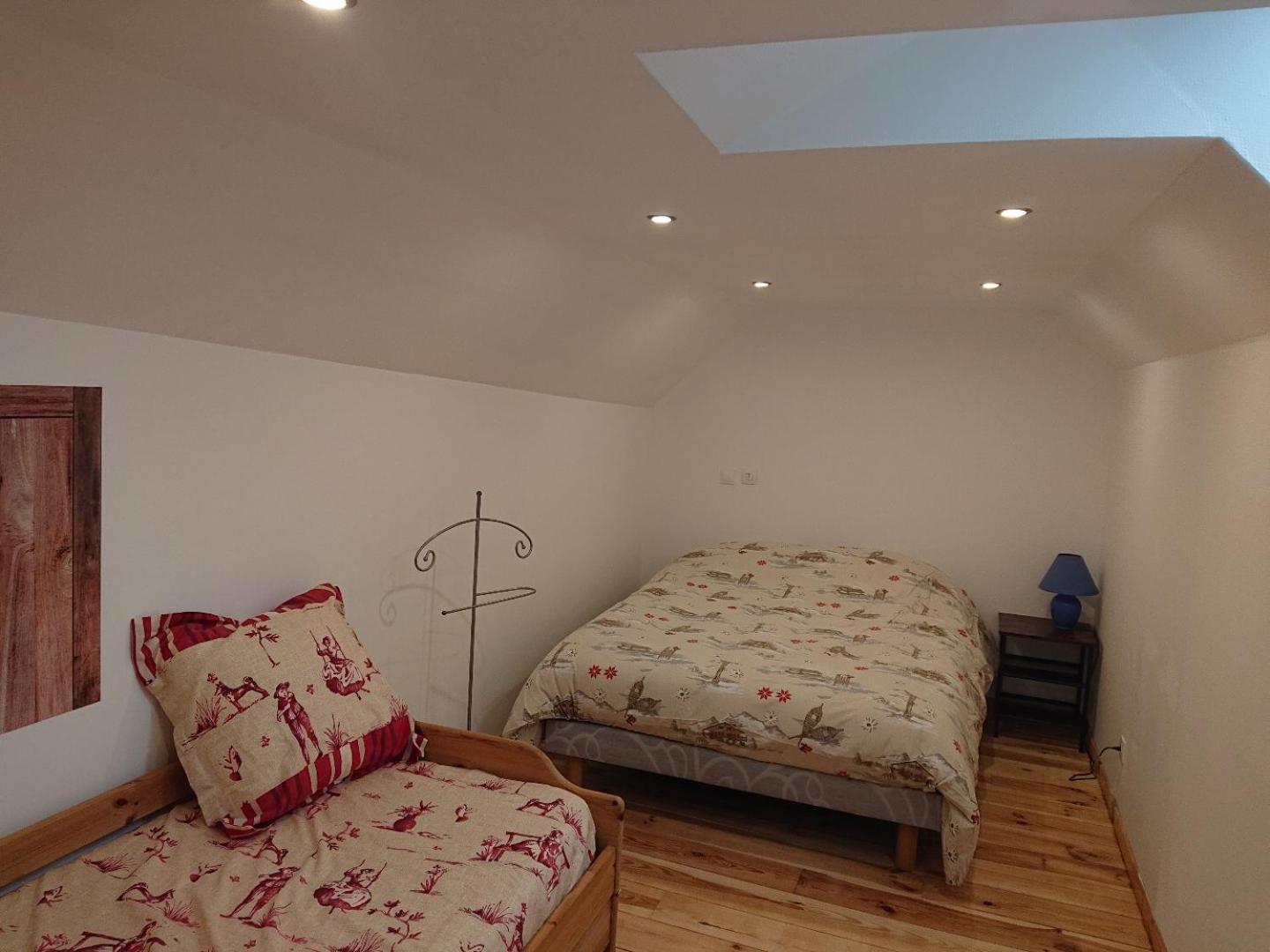Grande Maison De Ville Renovee,Au Coeur Du Village Вилар-де-Лан Екстериор снимка